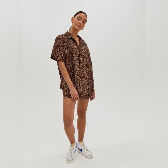 TNA (Aritzia) Maverick Button Up Blouse in Leopard. 100% Cotton. - Picture 6 of 11